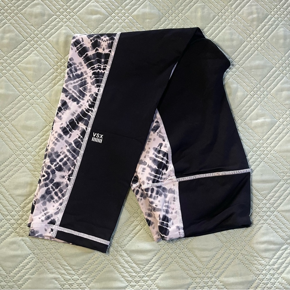 VSX Black and White Leggings